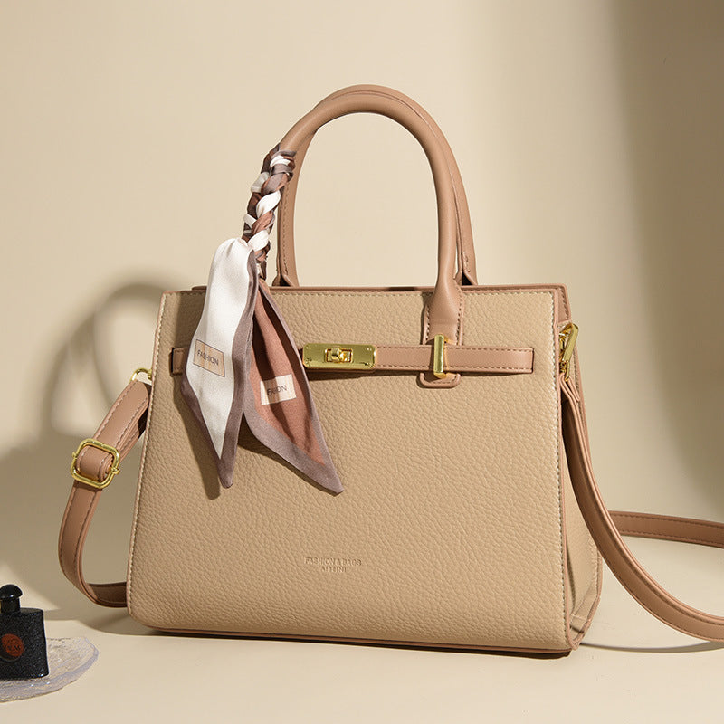 Bolsa de mão feminina Novo modelo minimalista bolsa para mulheres maduras para o dia a dia Grande capacidade Bolsa tote fashion versátil Bolsa de ombro feminina