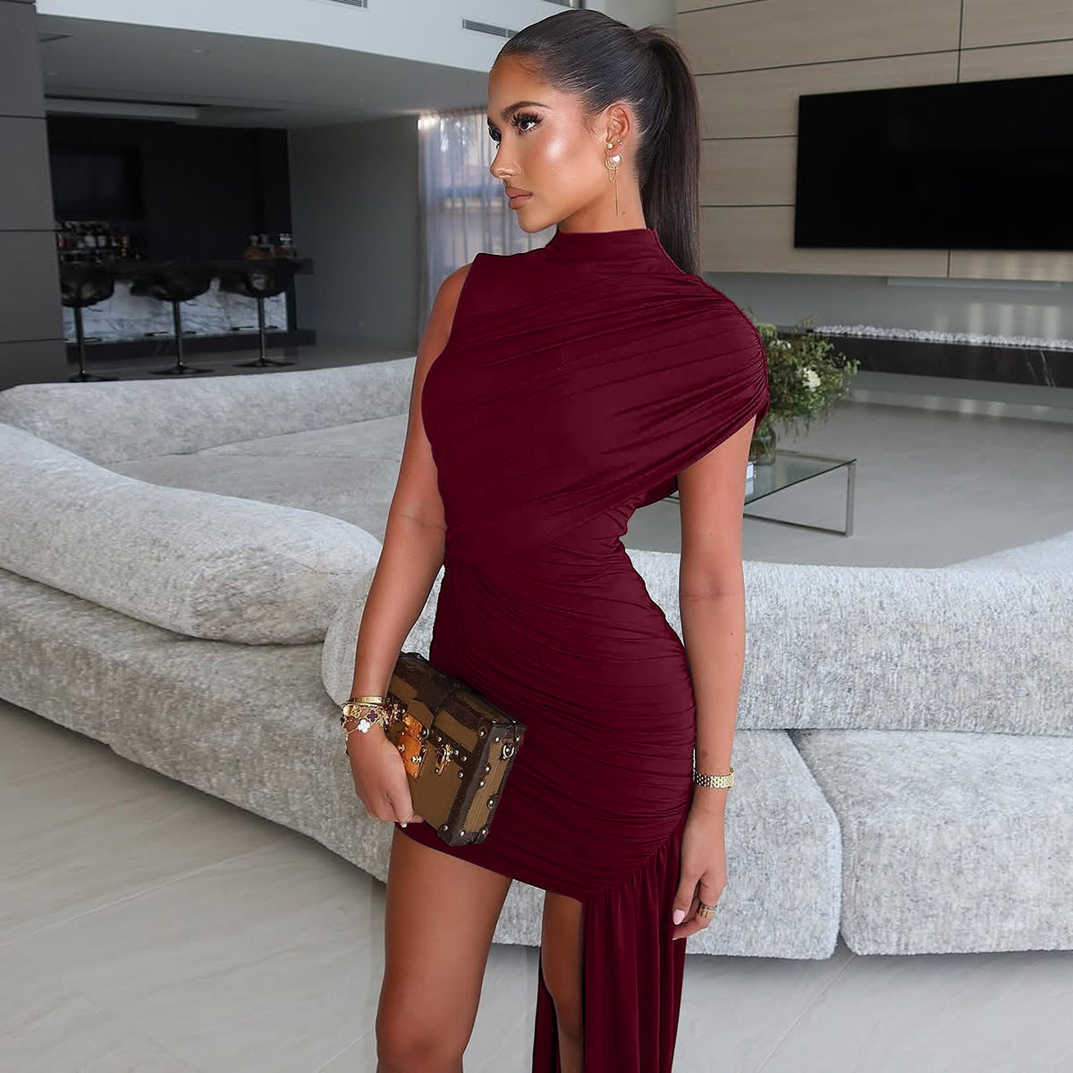 Foreign trade 2025 summer new European and beautiful clothing solid color crew neck pleated streamer hip irregular sleeveless dress