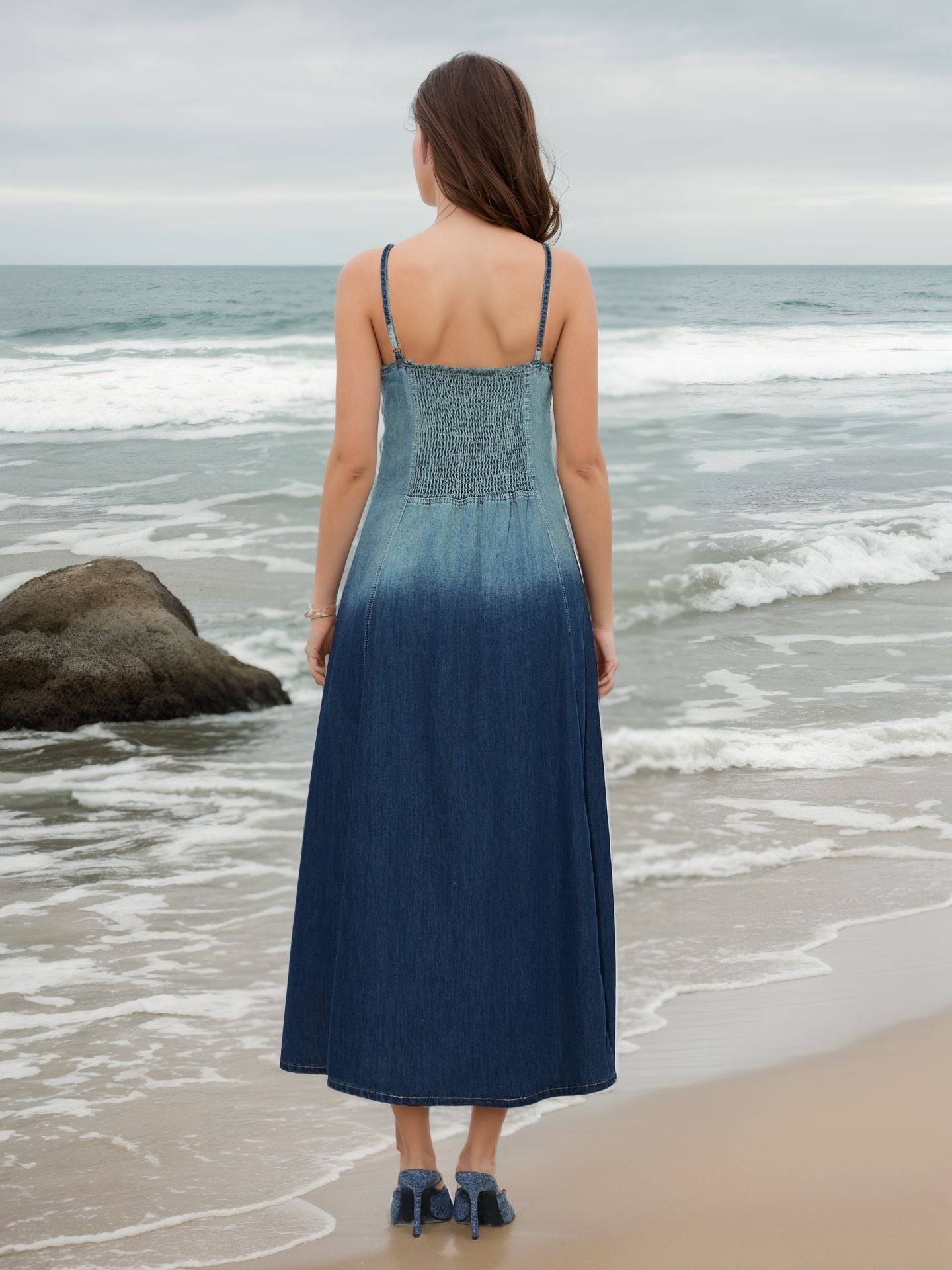 American blue gradient suspender denim dress 2024 summer new elastic waist to cover the flesh and slim long skirt