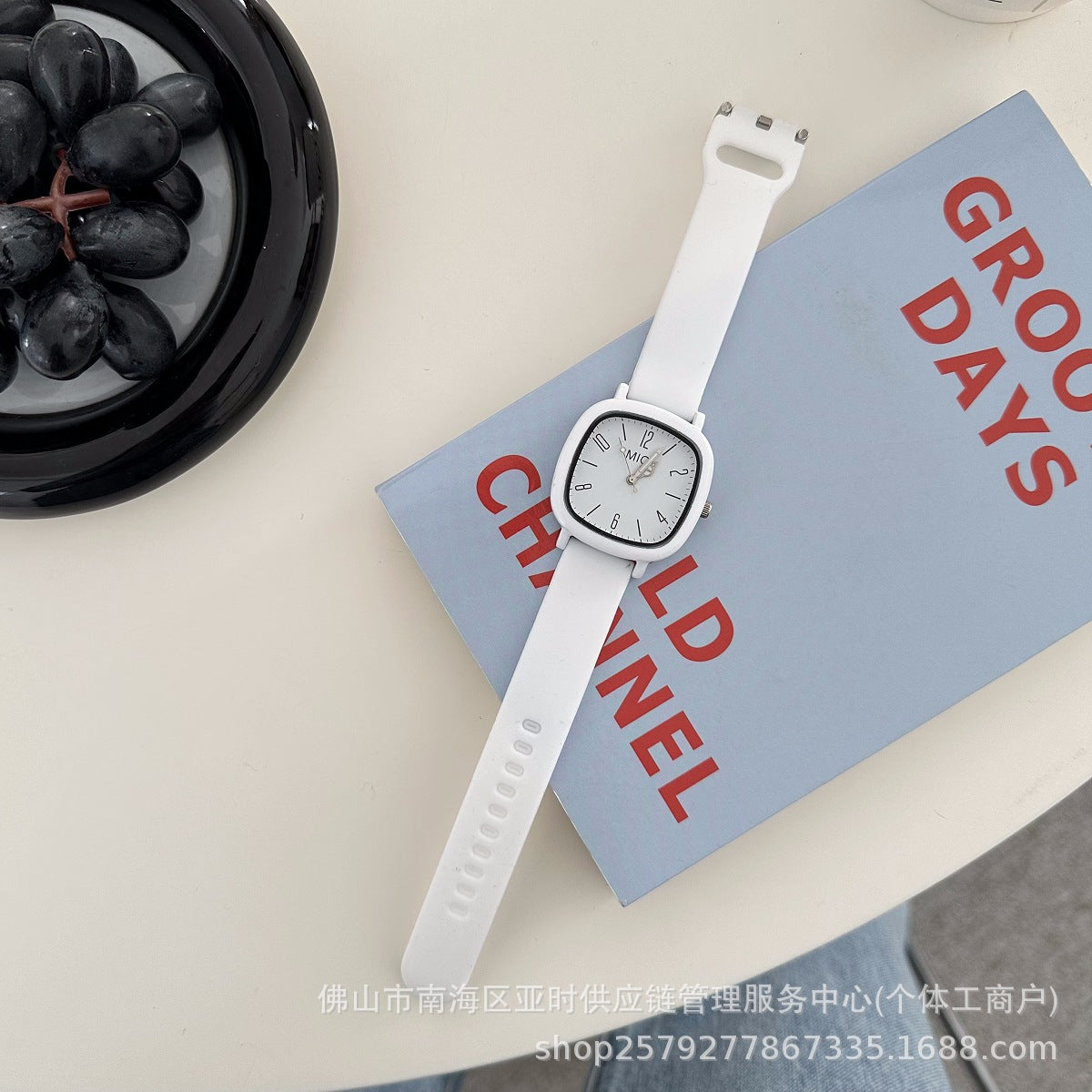 Internet-famous and popular Korean INS watches for men and women, student exams, academy style, high aesthetic and minimalist silicone women's watches available for sale