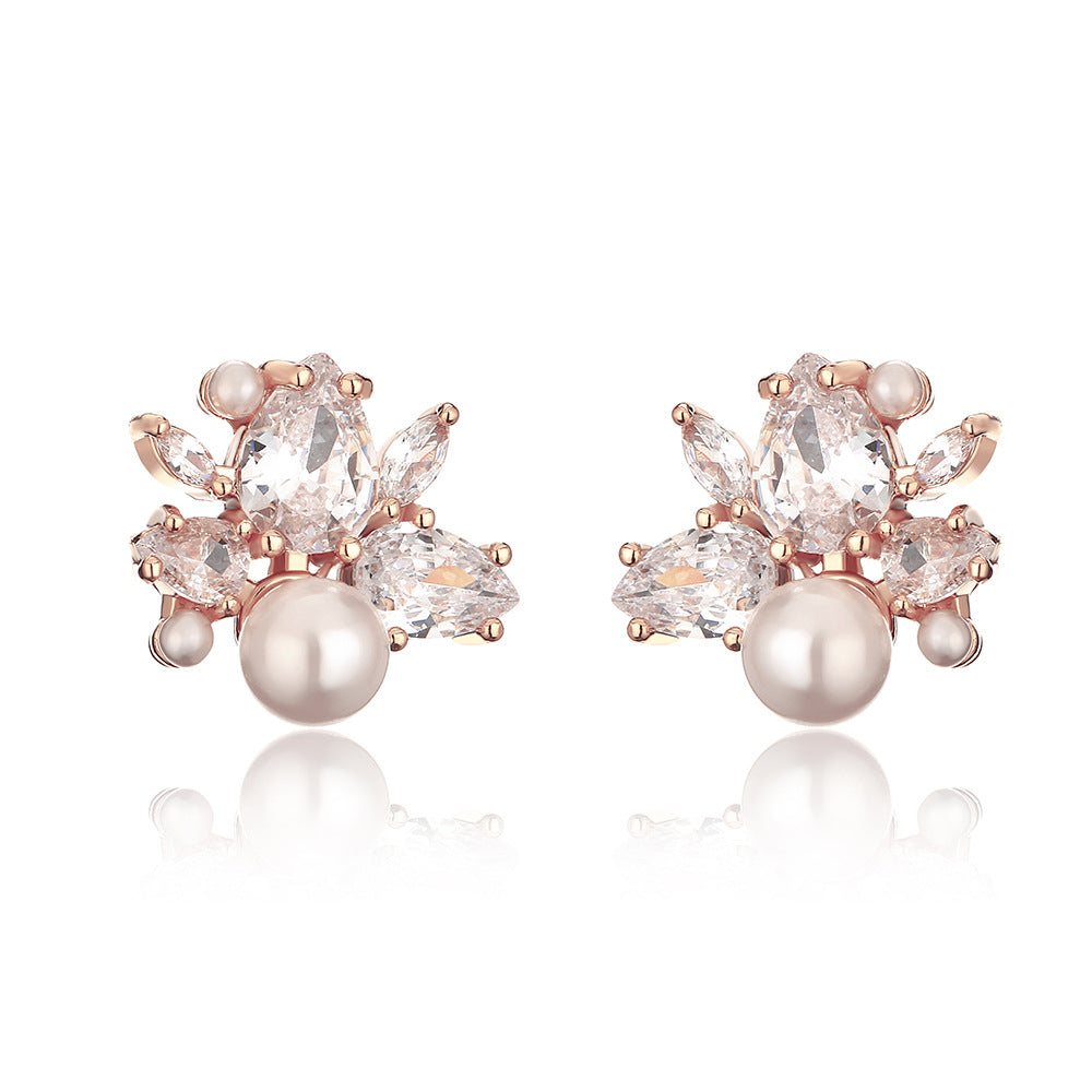 Korean exquisite compact design light luxury high-end pearl zircon earrings for women, personalized minimalist fashionable versatile stud earrings