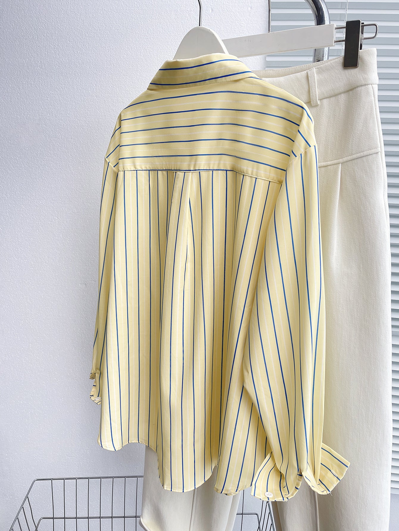 Popular Amazon foreign trade European and beautiful clothing, striped top, loose casual long-sleeved shirt stripes