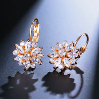 White, plated with 18K gold