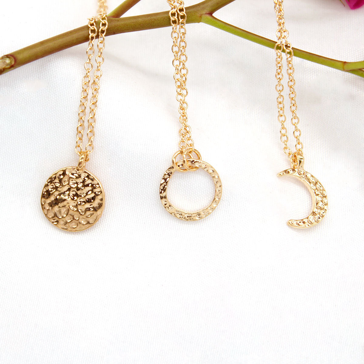 European and American cross-border jewelry, creative fashion necklaces, choker shields, rings, crescent necklaces, women's accessories