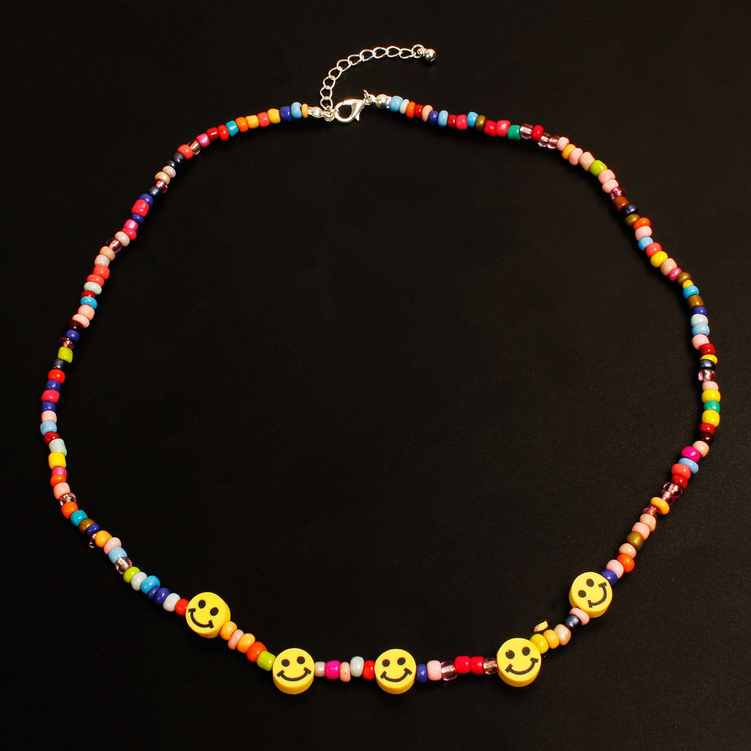 European and American cross-border jewelry, hand-threaded rice beads, smiley face necklace, women's fashion trend, short necklace, clavicle chain