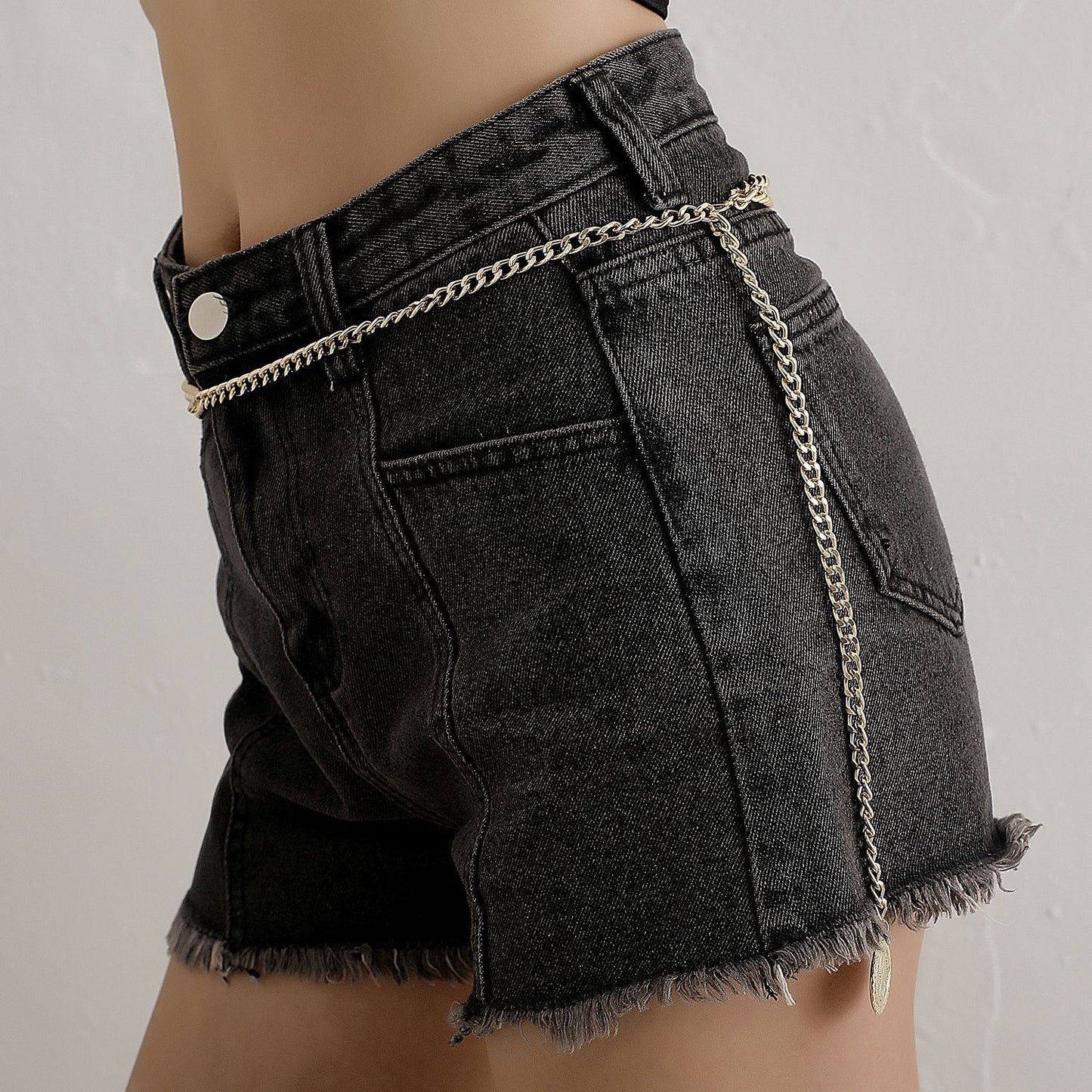 European and American cross-border jewelry, fashion street photography, multi-layer alloy body chain, women, retro queen avatar pendant, waist chain