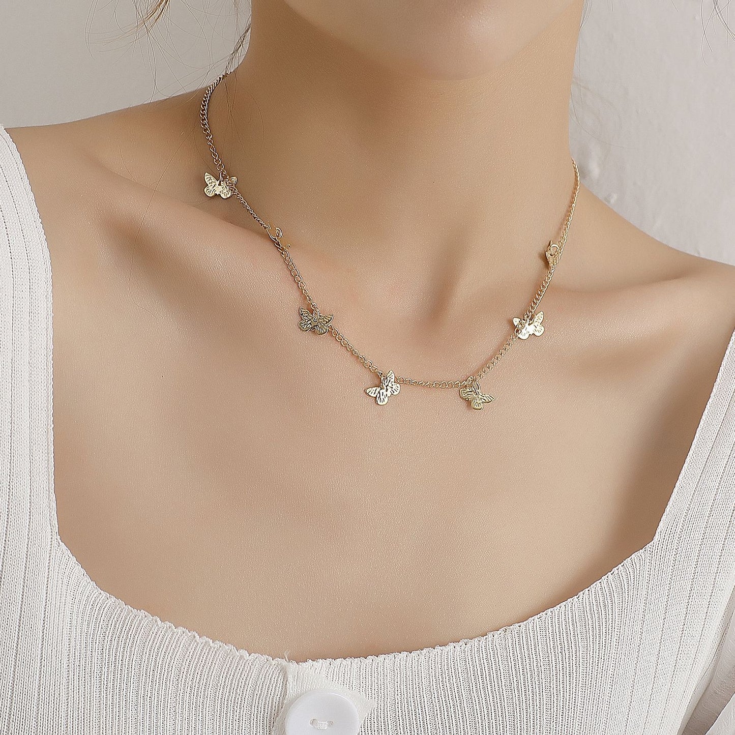 European and American cross-border jewelry simple fashion alloy small butterfly necklace ladies temperament personality trend street jewelry