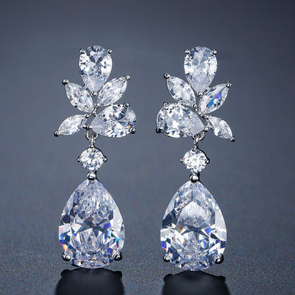 European and American exquisite creative waterdrop petal earrings for women, high-end design with a subtle design sense of micro-set AAA pearl zircon fashion earrings