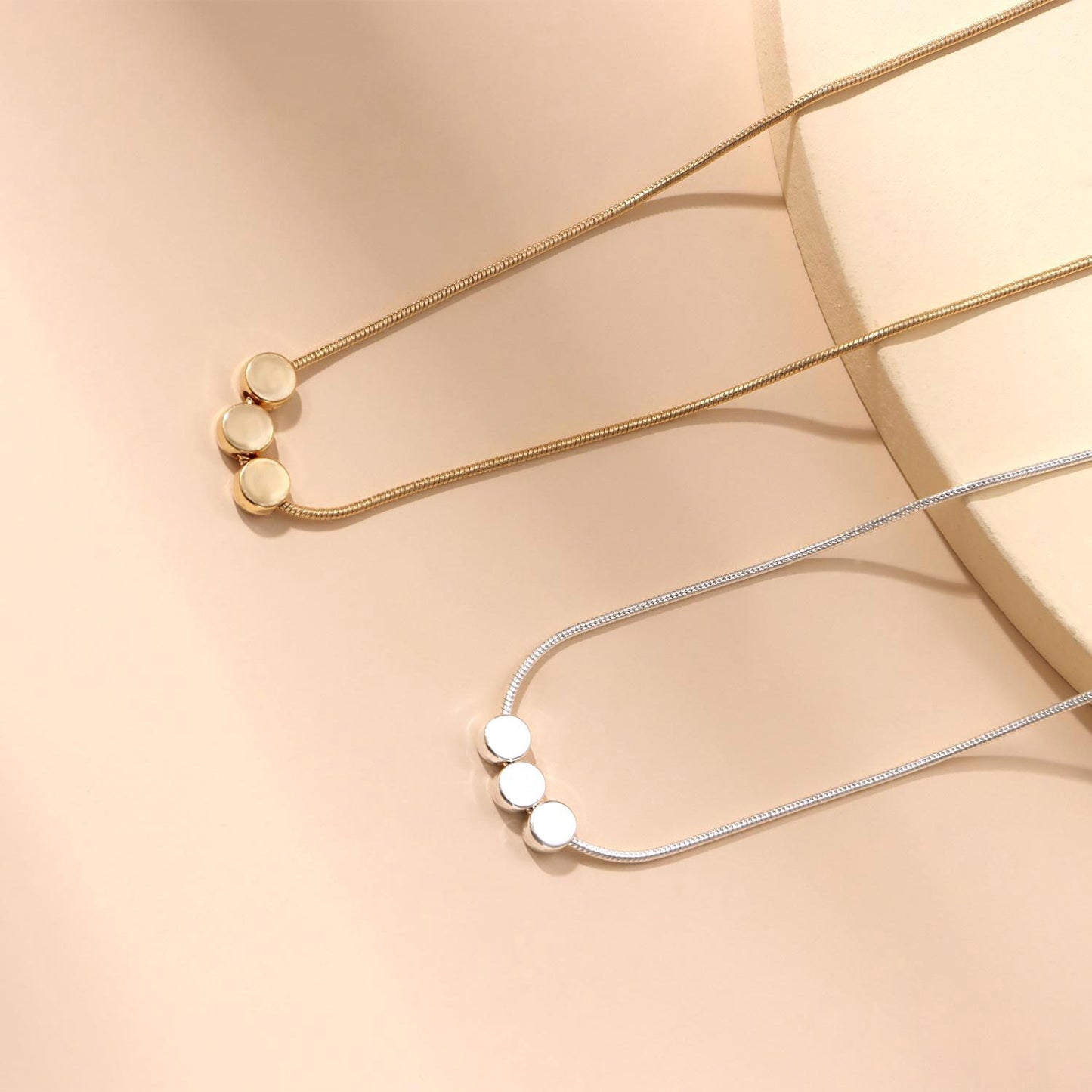 Cross-border new necklaces Fashion Geometric round pendant collar necklaces European and American cross-border jewelry