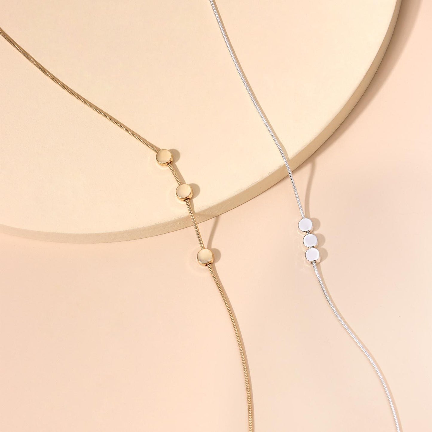Cross-border new necklaces Fashion Geometric round pendant collar necklaces European and American cross-border jewelry