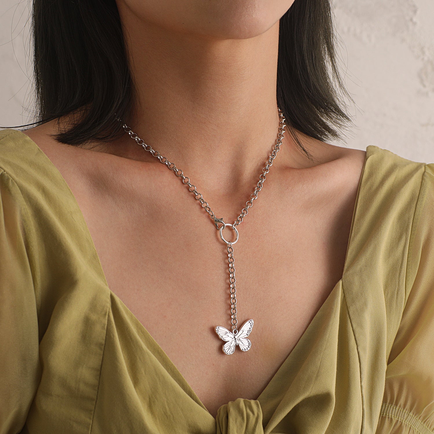 European and American cross-border jewelry fashion alloy butterfly shape pendant necklace female geometric tassel ring temperament necklace