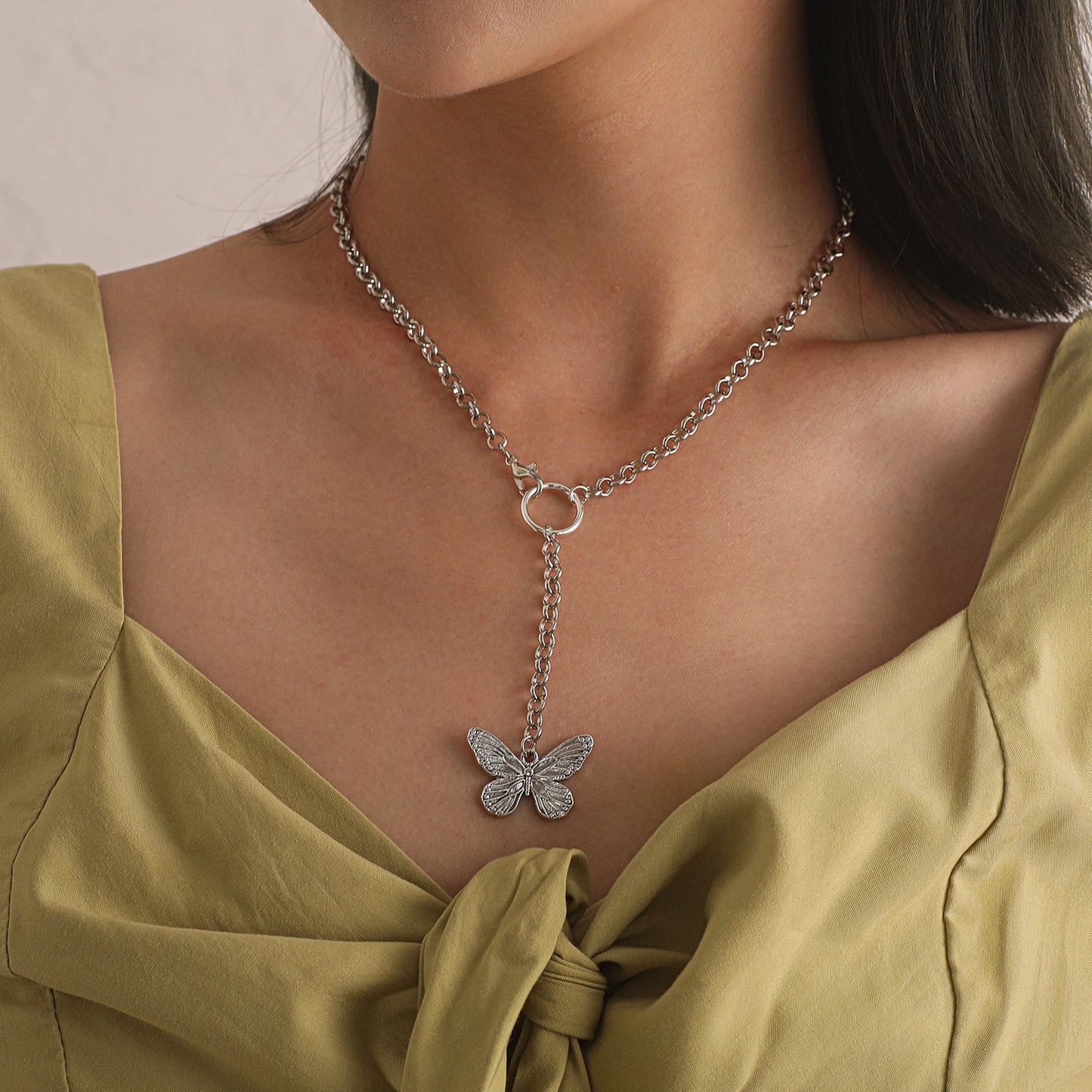 European and American cross-border jewelry fashion alloy butterfly shape pendant necklace female geometric tassel ring temperament necklace