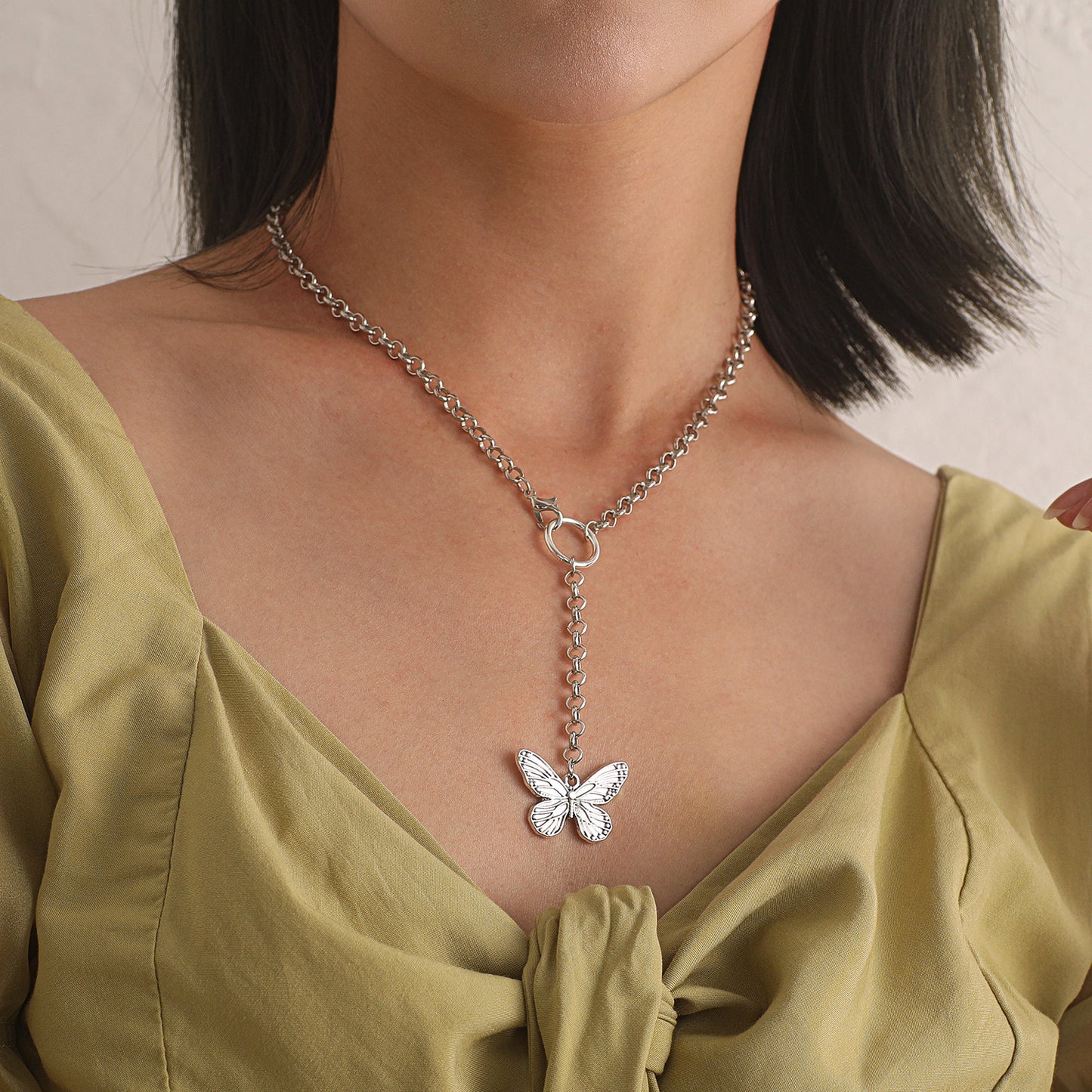 European and American cross-border jewelry fashion alloy butterfly shape pendant necklace female geometric tassel ring temperament necklace