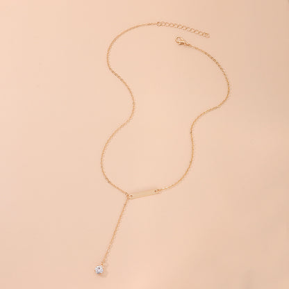 New necklace European and American cross-border jewelry, the same beautiful and simple metal piece crystal drop necklace