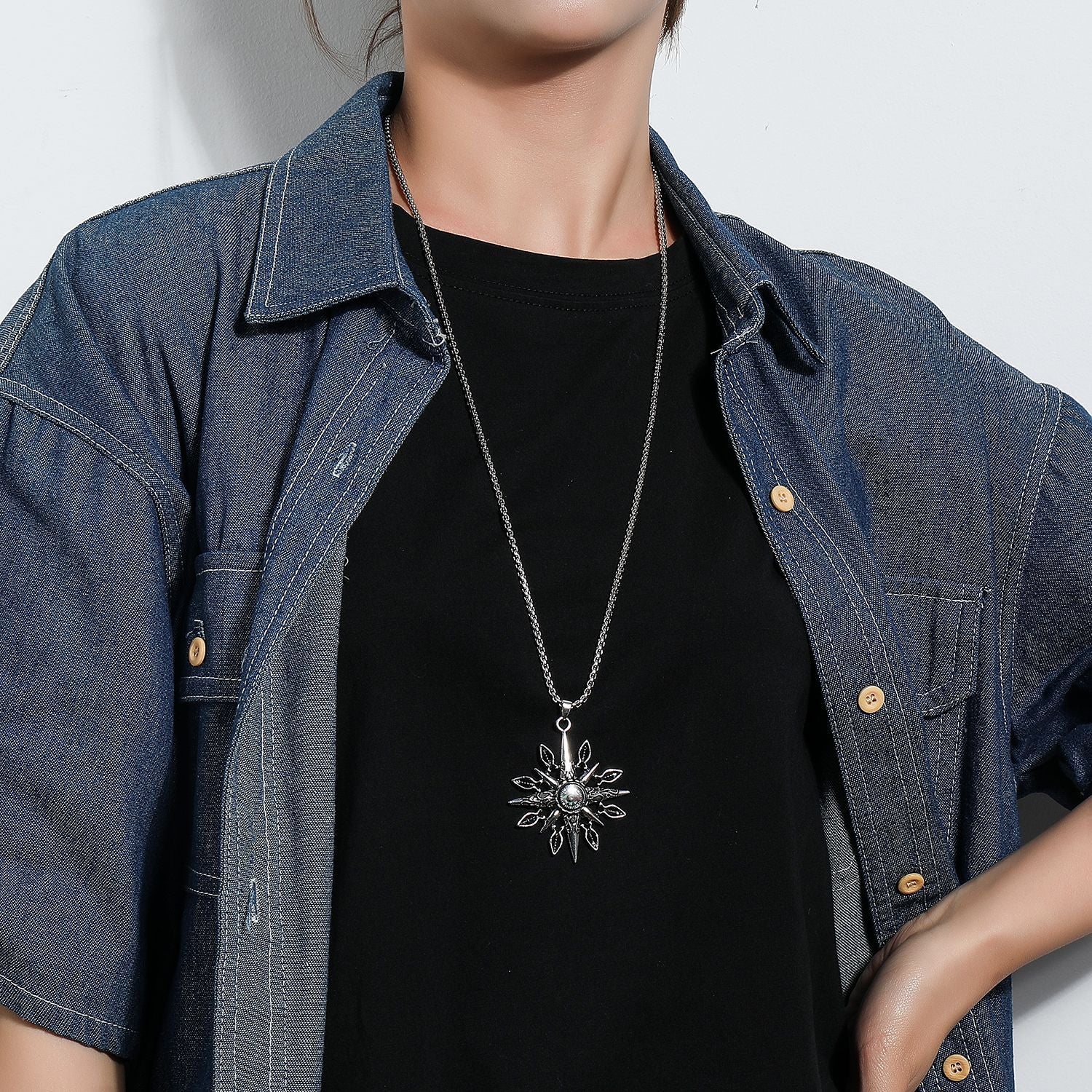 European and American cross-border jewelry, fashion personality, compass pendant necklace, floral punk rock men's and women's long necklace