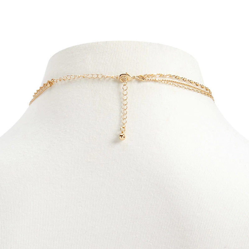 Cross-border jewelry level love pendant collar fashion women's twist chain peach heart clavicle chain source manufacturers