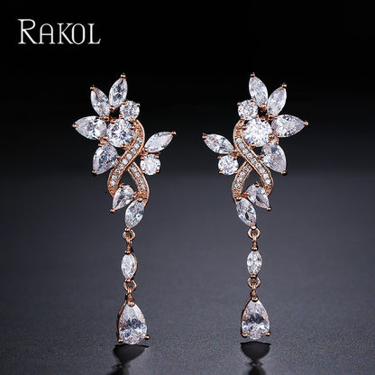 European and American style long leaf-shaped waterdrop earrings for women, light luxury and high-end design, niche accessories for women