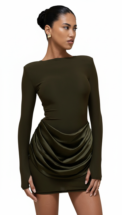 Foreign trade autumn and winter new European and beautiful clothing temperament solid color round neck long sleeve short pleated slim hip dress for women