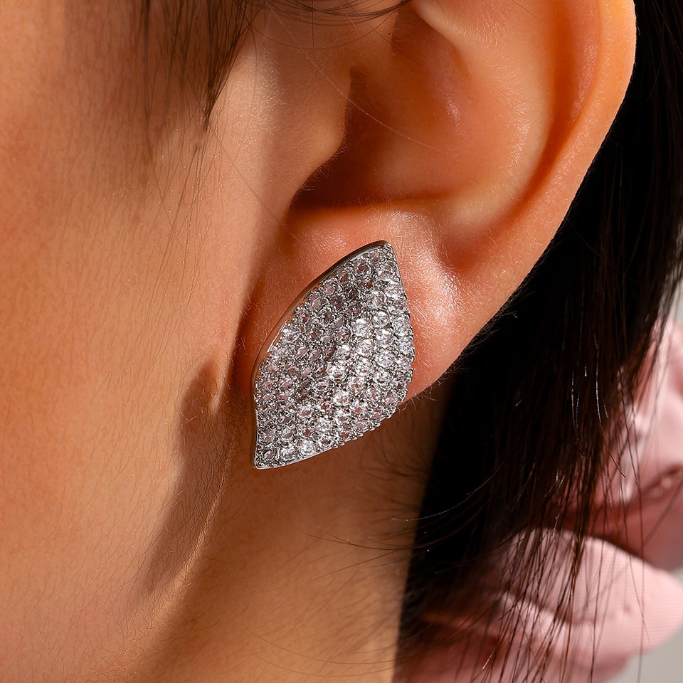 2026 New European and American Folded Petal Earrings, Sophisticated and Exquisite Zircon Earrings, Elegant Accessories, Copper Inlaid Zircon