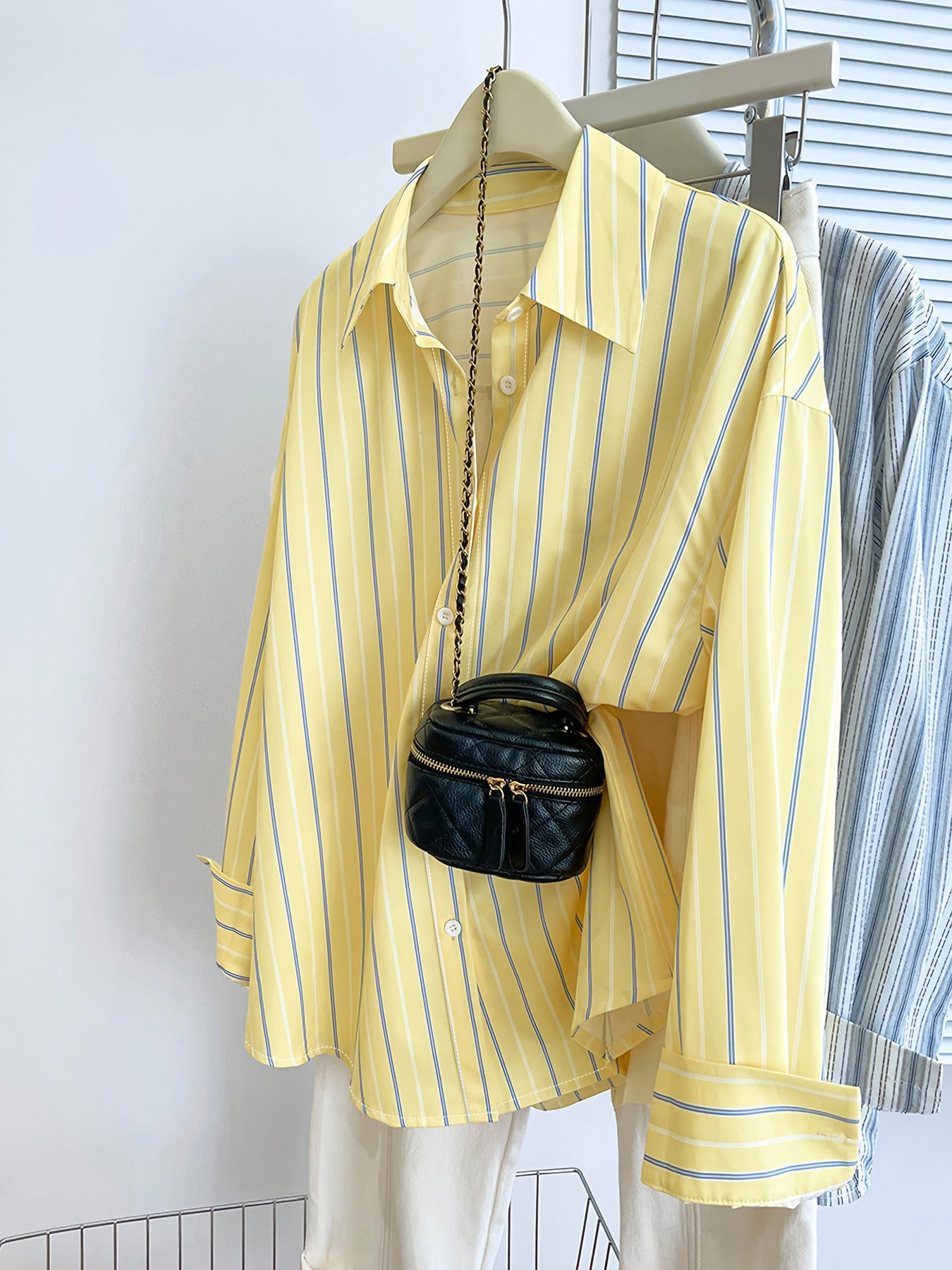 Popular Amazon foreign trade European and beautiful clothing, striped top, loose casual long-sleeved shirt stripes