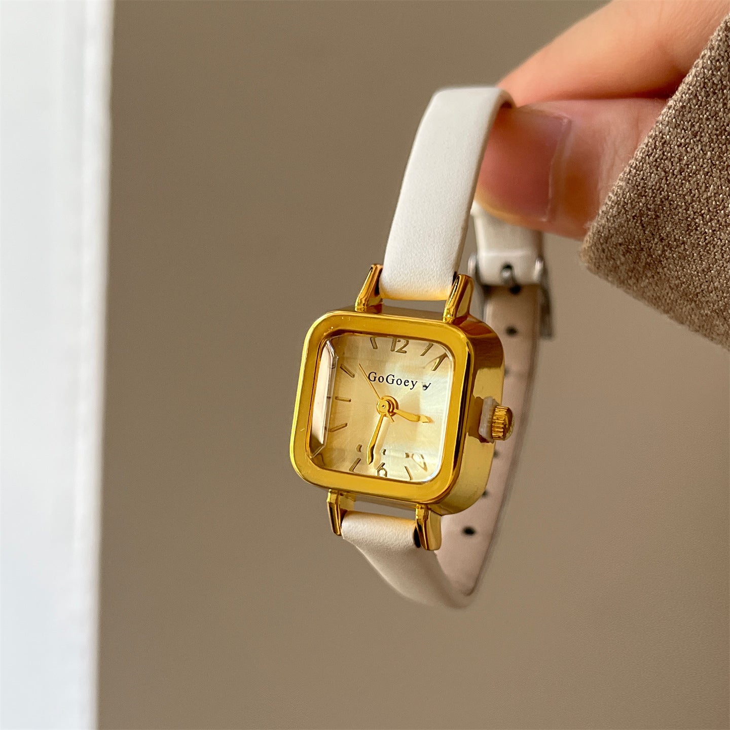 Small square Korean ins style retro watch women's simple and versatile niche fashion temperament student literary women's watch