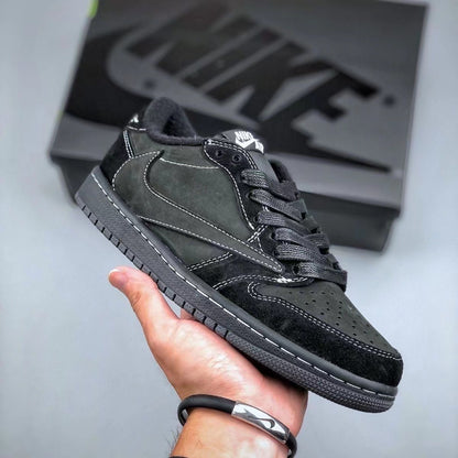 NIKE Air Jordan 1 Low