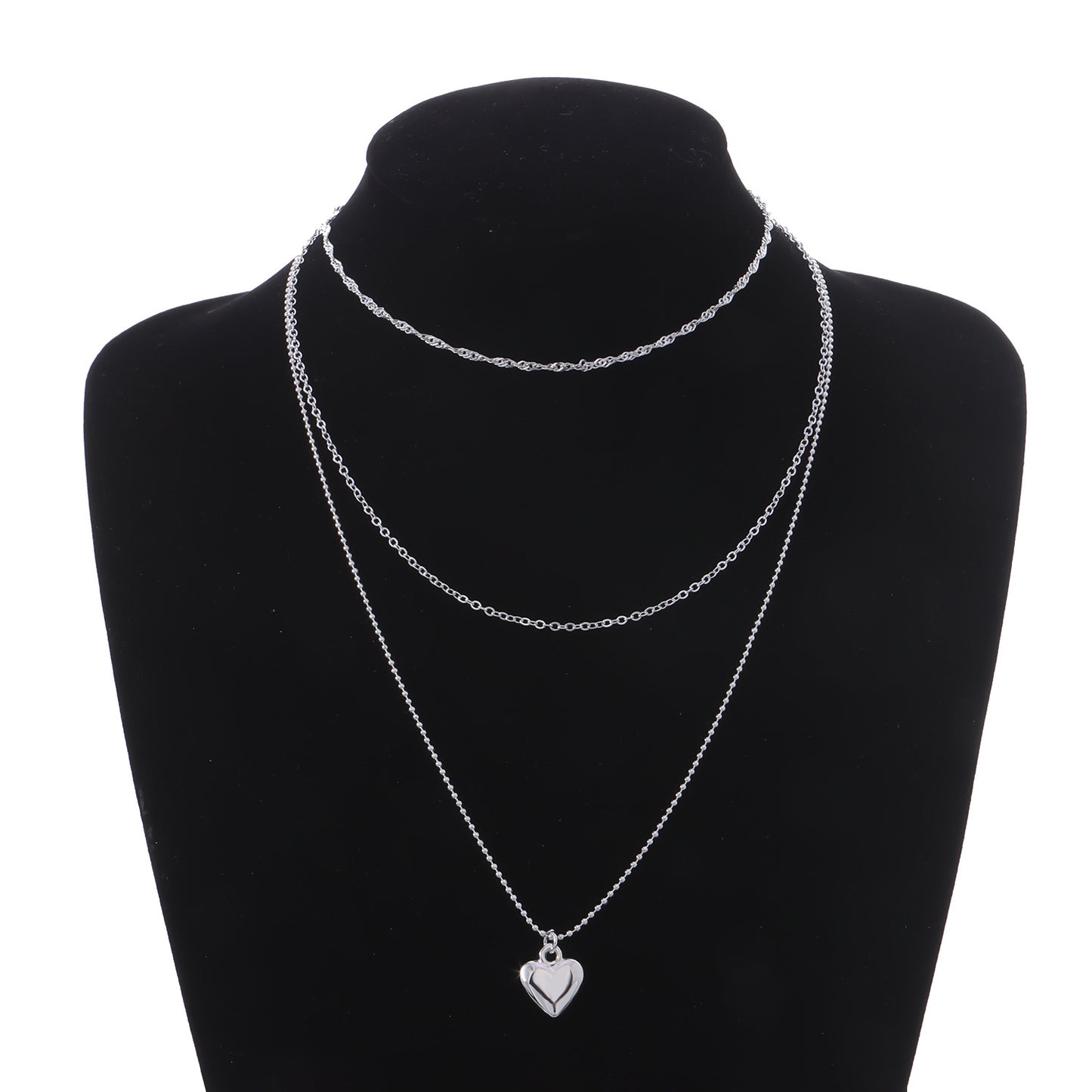 Cross-border jewelry level love pendant collar fashion women's twist chain peach heart clavicle chain source manufacturers
