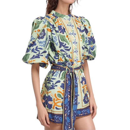 Primavera 2026: Conjunto retro feminino de corte irrepreensível, com estampado, gola redonda e manga curta, num estilo europeu transfronteiriço, com um toque de elegância e estilo celebridade.