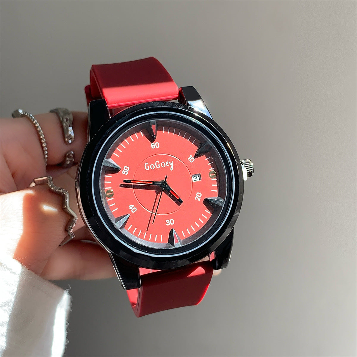GoGoey European and American Style Niche Sports Men's and Women's Wholesale Original Style Quartz Watches with Personalized Large Calendar Dials