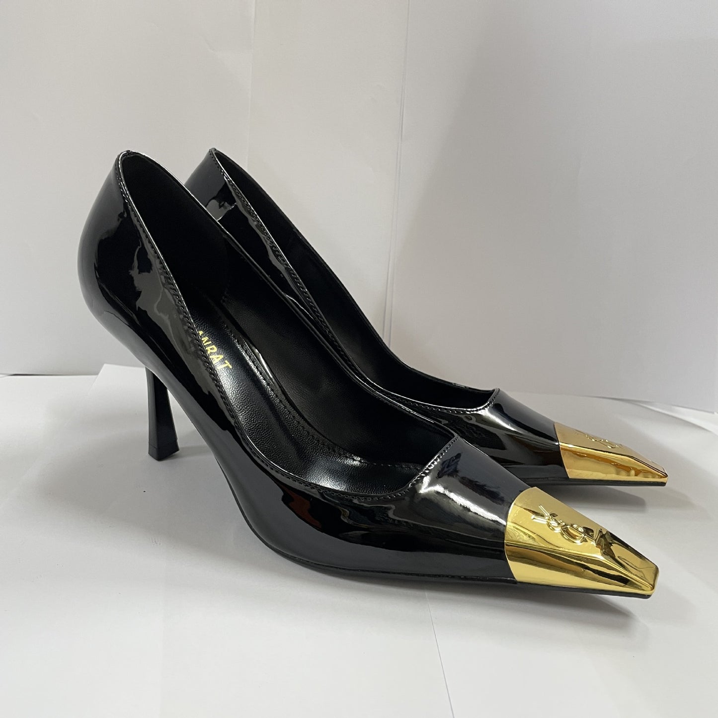 Spring 2026 European and American fashion thin heel pointed toe microfiber lining metal trim summer breathable super high heel women's single shoes