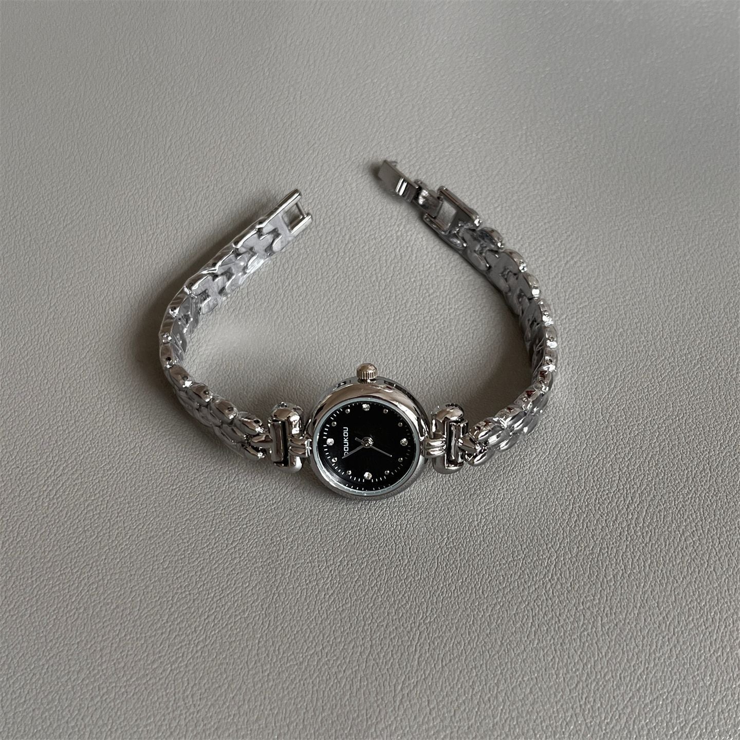 Light luxury hot sale second-hand small fragrance chain watch women's exquisite and small temperament versatile women's foreign trade wholesale model
