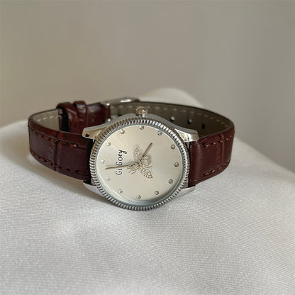 Ancient European trendy high-end vintage couple's watches, little bee pointers, niche belt wristwatches for women, cross-border bestsellers