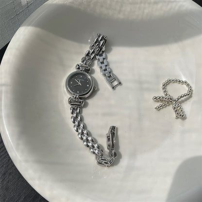 Douyin hot selling Korean fashion chain, small gold watch, women's fashion dot diamond, 2025 new manufacturer wholesale