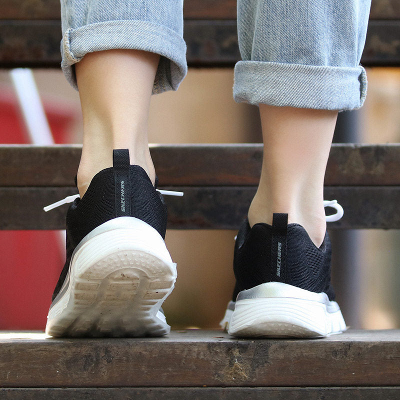 Skechers flagship store running shoes women's shoes 2022 spring new training shoes mesh lightweight sneakers 12615