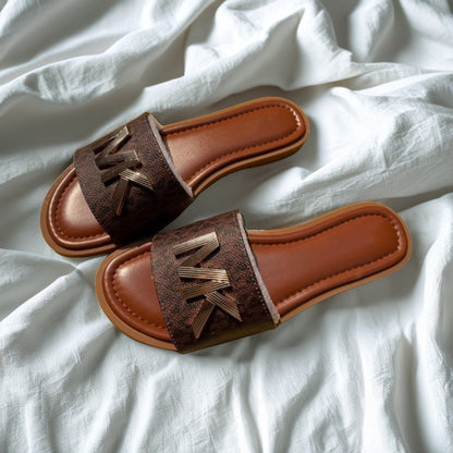 Comércio exterior 2025 novo nicho retro carta chinelos legais para as mulheres usarem chinelos de praia planos à beira-mar no verão