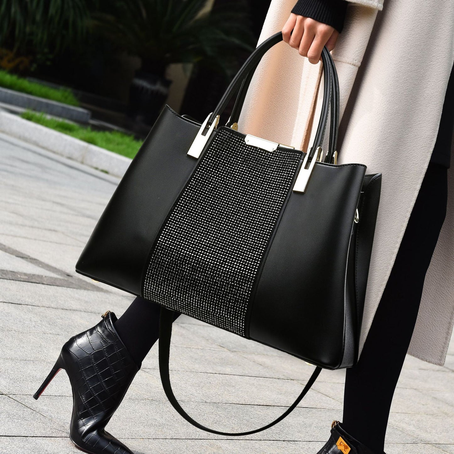 Bolsa de mão feminina Novo modelo fashion Grande capacidade Bolsa elegante para o dia a dia Bolsa minimalista sofisticada Bolsa tote