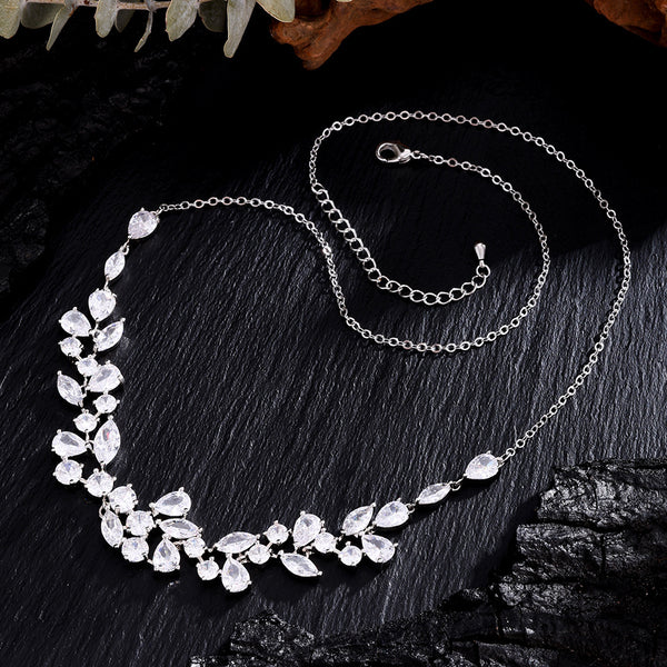 European and American cross-border bestsellers: fully diamond-filled waterdrop zircon necklaces, accessories, niche designs, high-end bridal wedding banquets