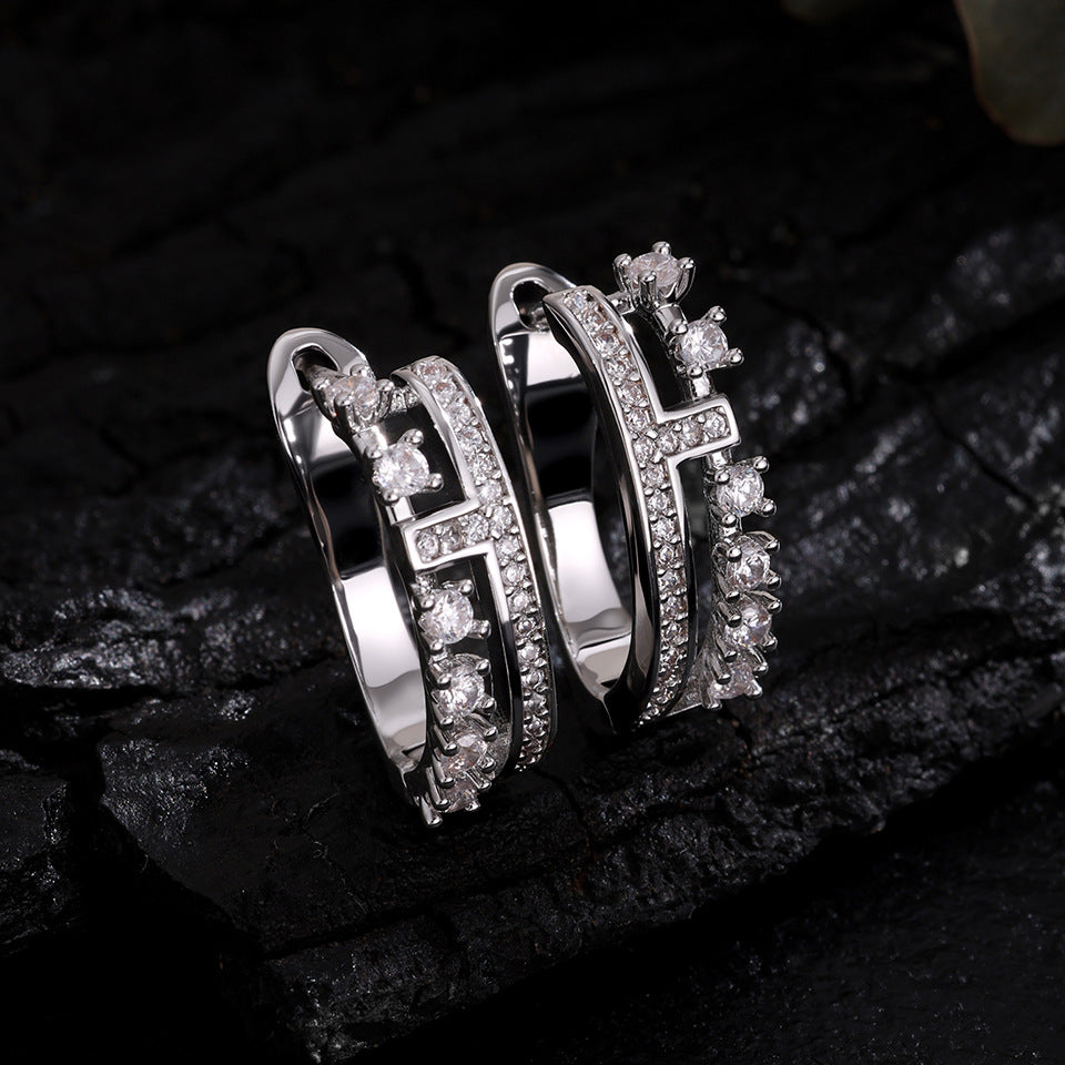 Exquisite micro-inlaid zircon H-letter earrings, elegant and versatile, exquisite and petite, ultra-sparkling niche design, versatile for women
