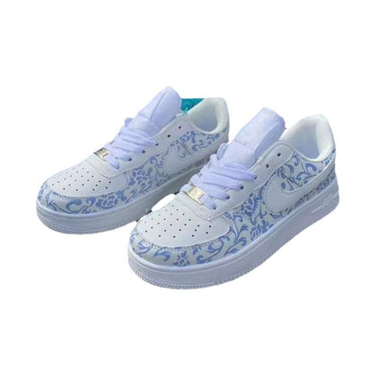 Venda quente de porcelana azul e branca mudança quente sapatos de tabuleiro homens e mulheres, sentido leve bonito sapatos brancos, estudantes sapatos de skate casuais, explosivo frete grátis