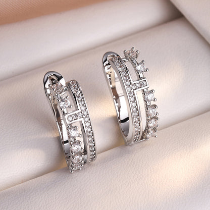 Exquisite micro-inlaid zircon H-letter earrings, elegant and versatile, exquisite and petite, ultra-sparkling niche design, versatile for women