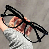 Black frame white flat