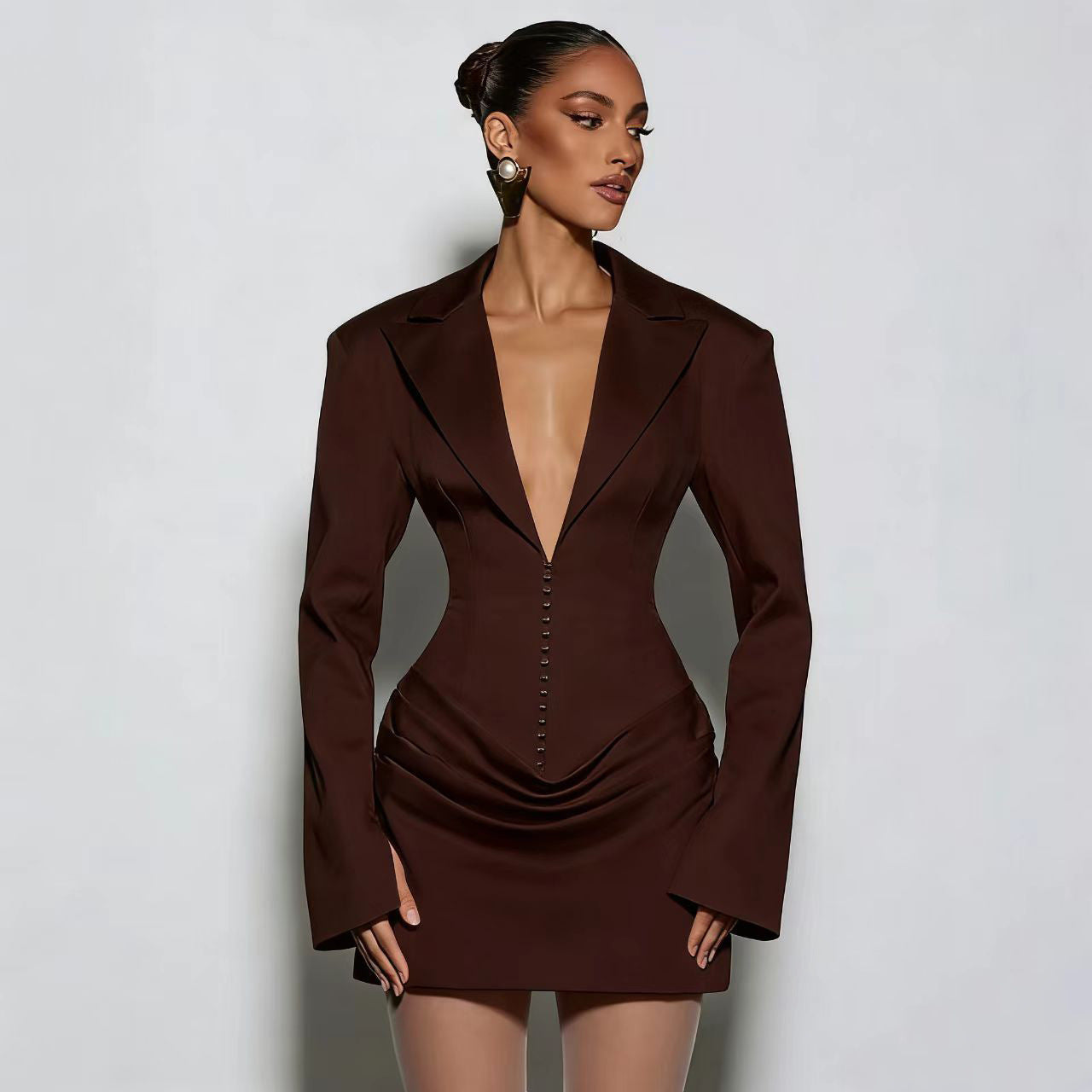 Foreign trade European and beautiful women's autumn and winter new solid color sexy deep V-neck pleats waist slimming temperament suit dress