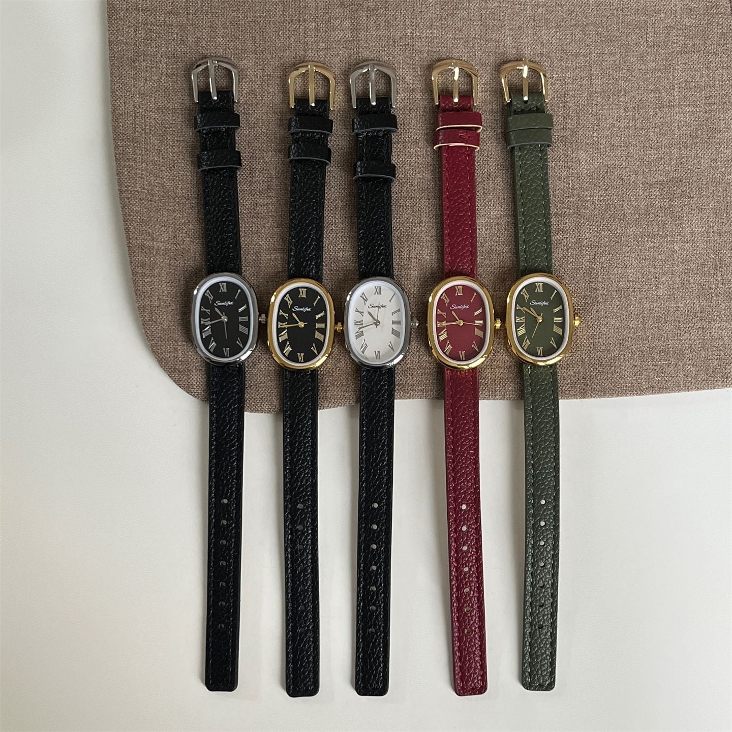 Hong Kong-style retro fashion watch for women, simple and versatile Roman scale quartz watch belt, hot-selling cross-border foreign trade bestseller