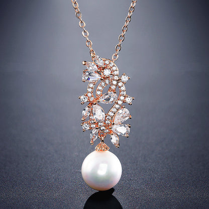 Cross-border bestselling jewelry: zircon floral and leaf necklace, faux pearl collarbone chain, European and American style light luxury bridal dinner accessory