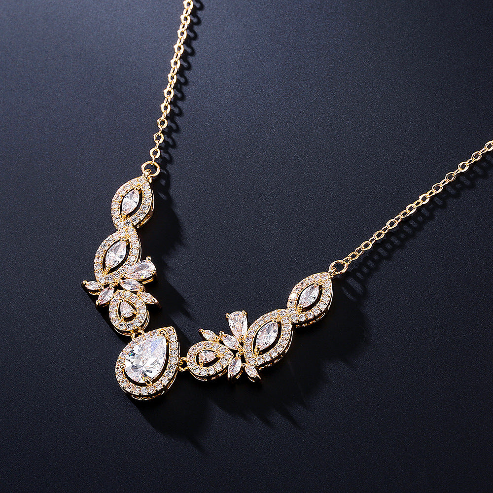 Cross-border new waterdrop zircon necklace, light luxury niche full diamond surrounded pendant accessory, high-end bridal accessory for women