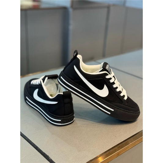 Sapatos masculinos 2025 primavera e outono nova tendência: versátil superfície de tecido rendado, sola macia respirável confortável confortável calçado de prancha esportiva e de lazer confortável