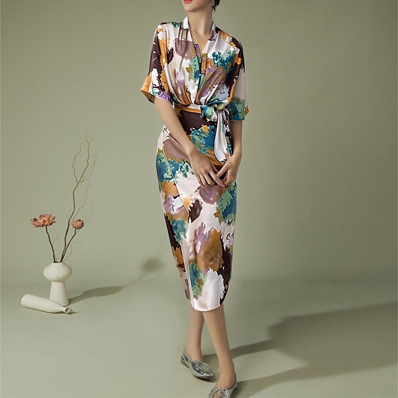 Spring 2026 European and American women's dresses new temperament fashion printed V-neck lace-up waist slim dress