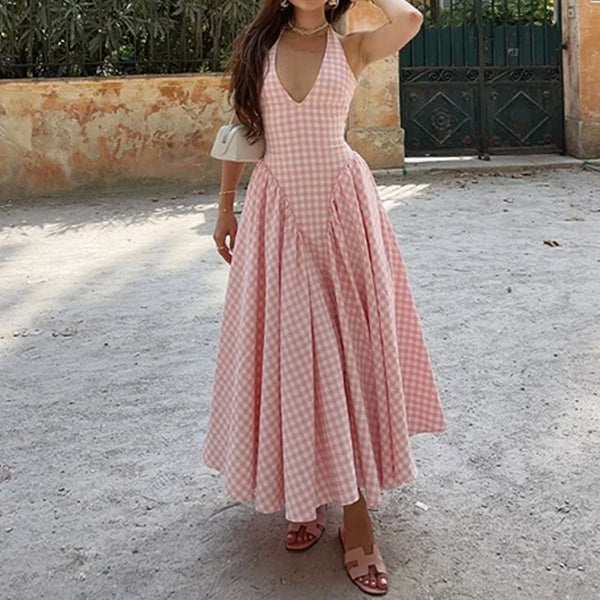 Amazon Spring 2025 European and American Women's Elegant Open Waist Halterneck V-Neck Pressed Pleated Waist French Dress 661