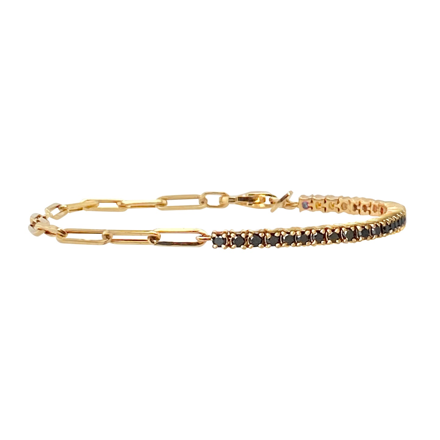 A new Korean style niche design women's exquisite hand accessory inlaid with AAA zircon stone, fashionable versatile bracelet for women