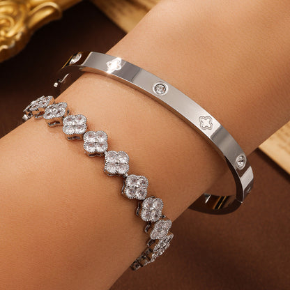 Cross-border stainless steel 18k gold gold heart bracelet for women, light luxury, niche, high-end four-leaf clover bracelet set